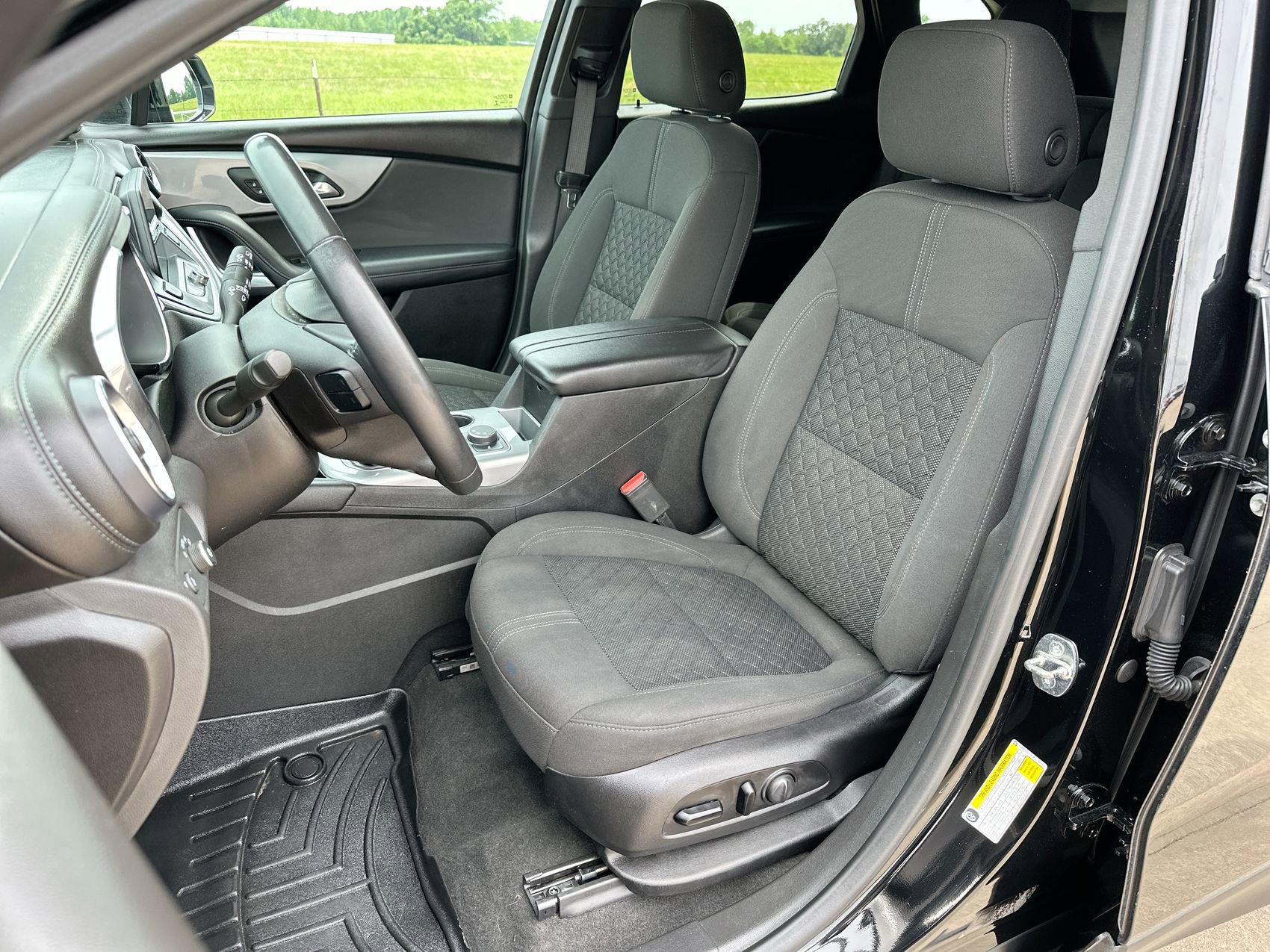 Used 2019 Chevrolet Blazer LT FWD image 11