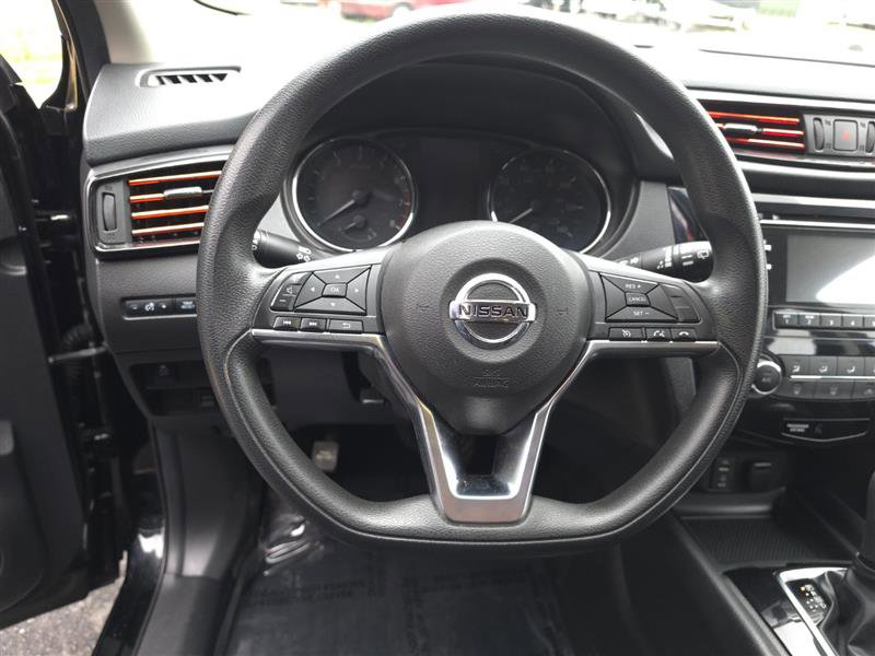 Used 2018 Nissan Rogue Sport S AWD/4WD image 39
