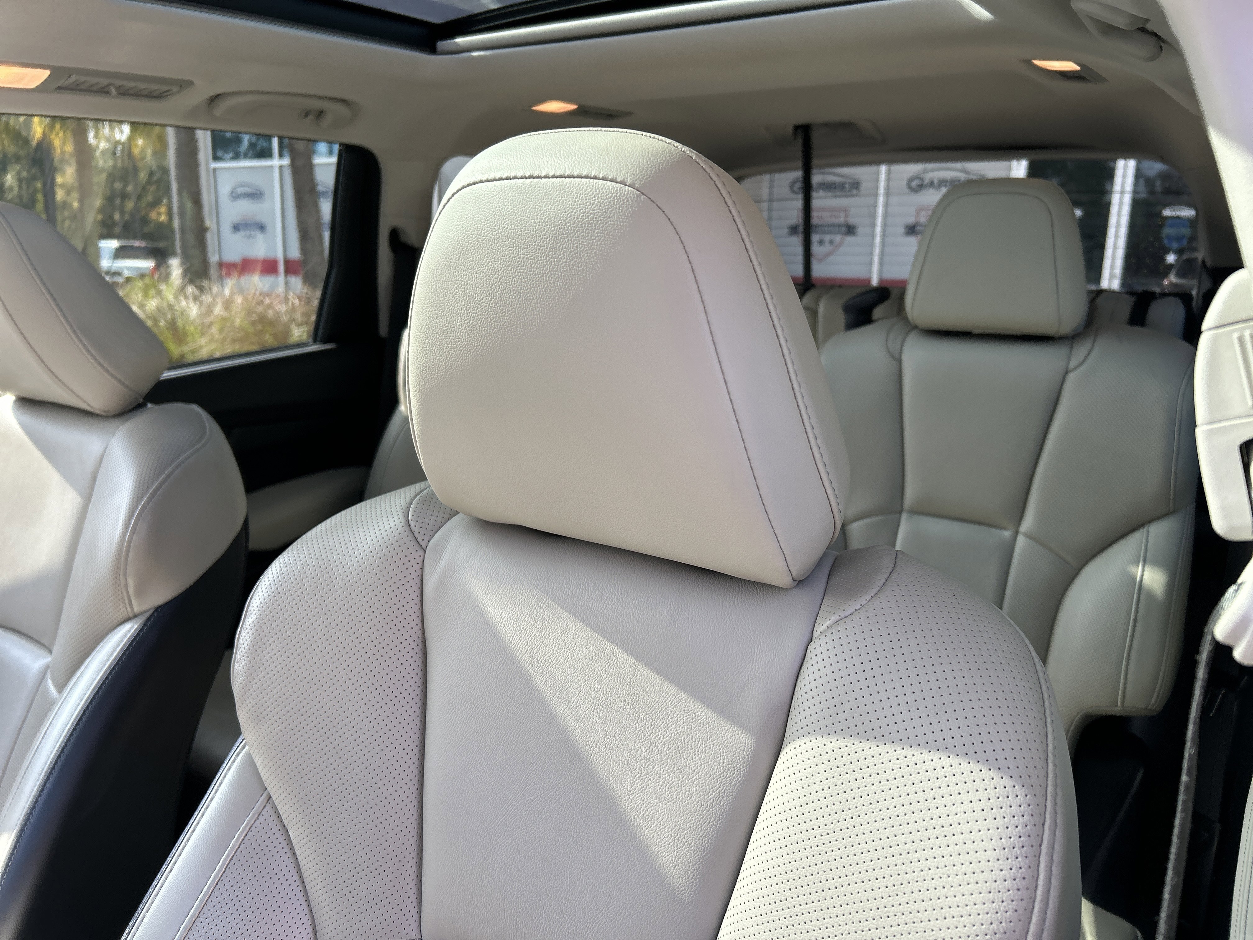 Used 2021 Subaru Ascent Limited w/ Technology Package image 12