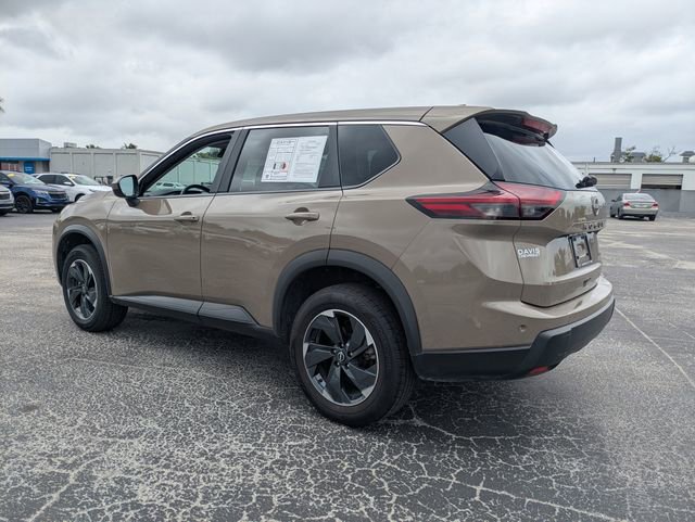 Used 2025 Nissan Rogue SV image 6