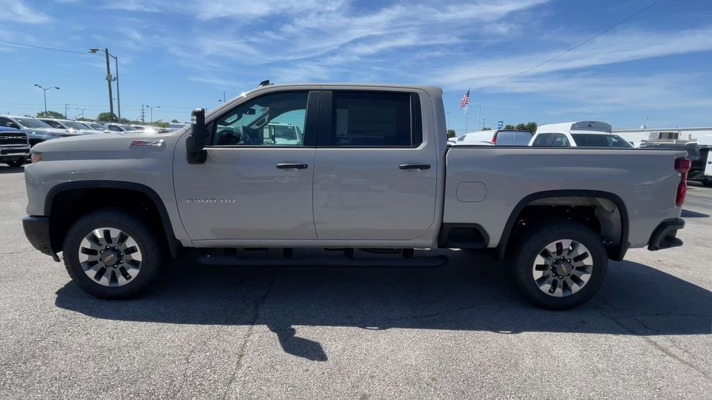 New 2026 Chevrolet Silverado 2500 Custom w/ Custom Value Package AWD/4WD image 7