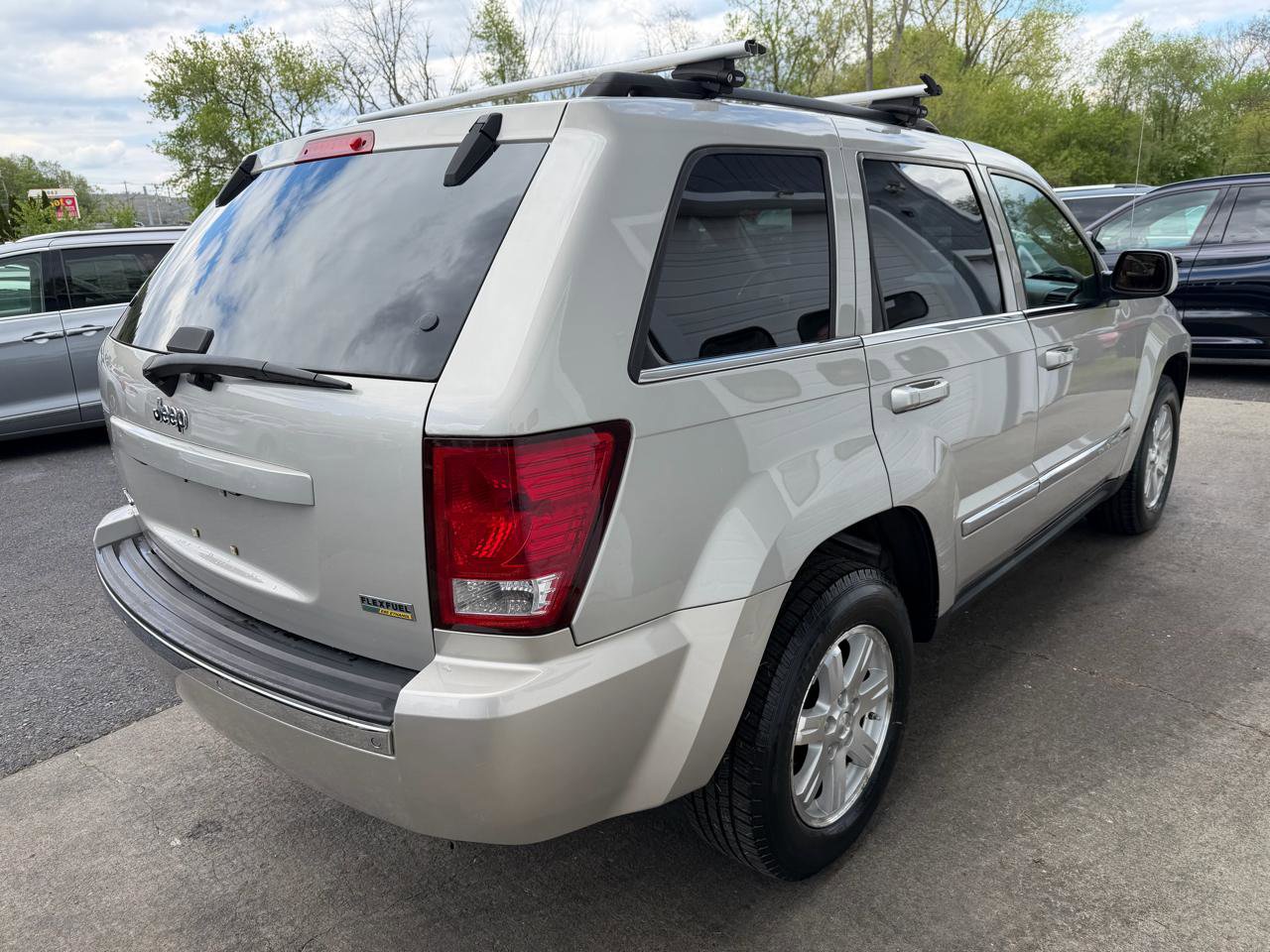 Used 2008 Jeep Grand Cherokee Limited RWD image 4