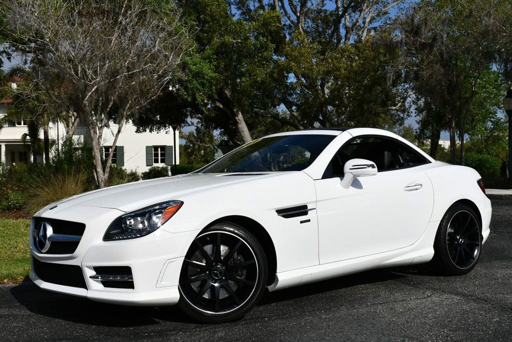 Used 2015 Mercedes-Benz SLK 350 image 2