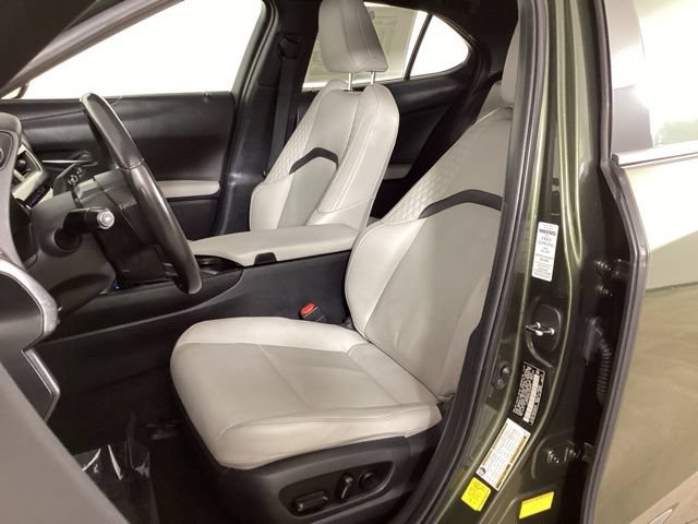 Used 2020 Lexus UX 250h w/ Premium Package AWD/4WD image 28