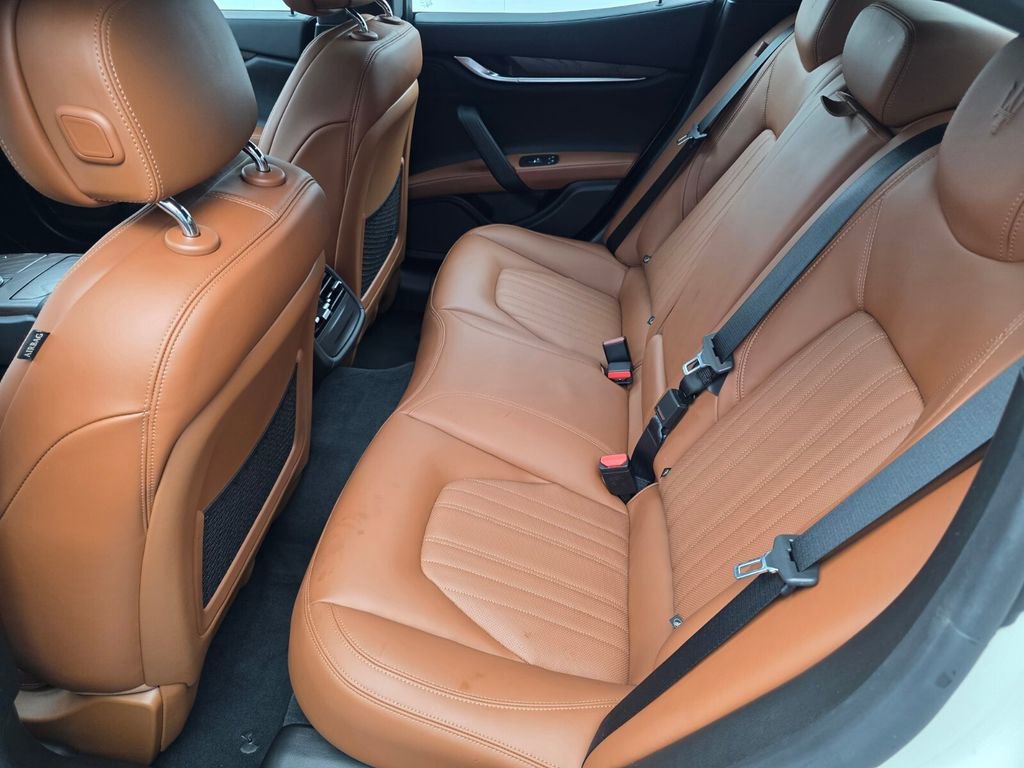 Used 2018 Maserati Ghibli S GranLusso RWD image 14