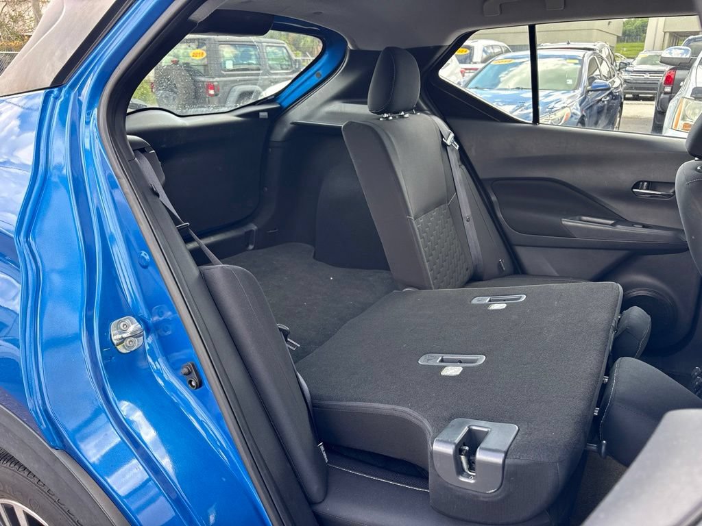 Used 2021 Nissan Kicks SV FWD image 17
