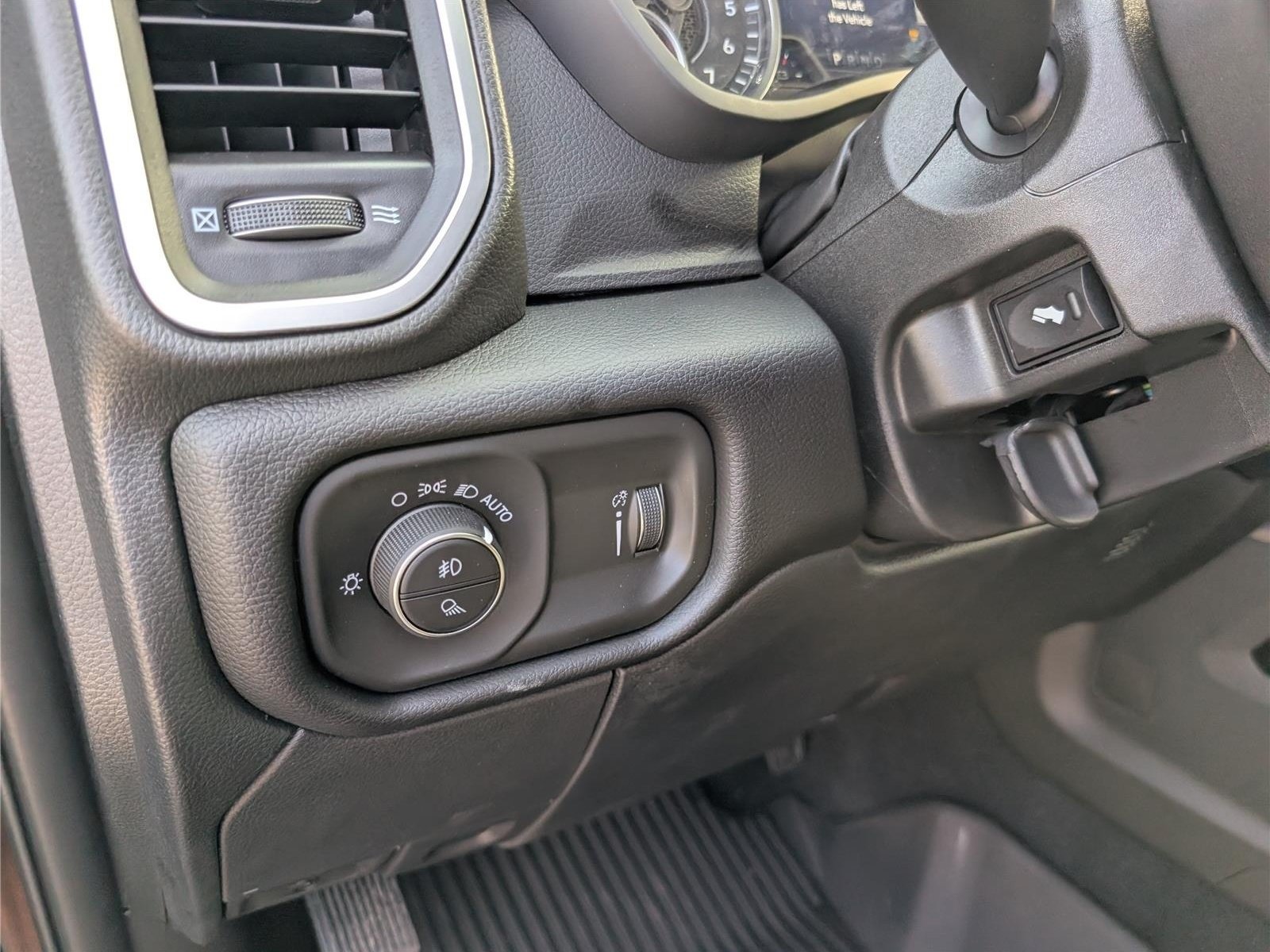 New 2026 RAM 2500 Big Horn AWD/4WD image 17