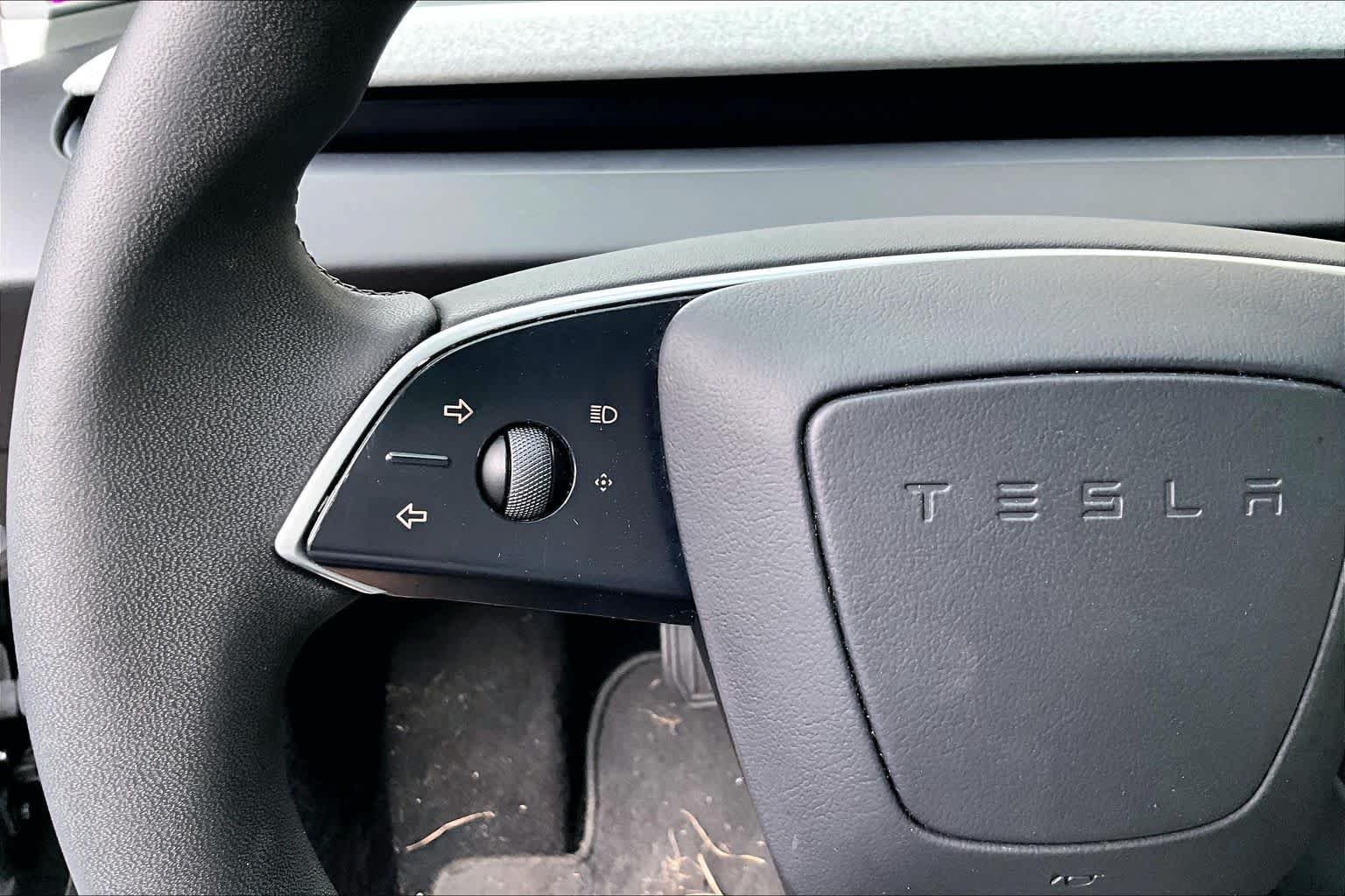Used 2025 Tesla Model 3 Long Range RWD image 32