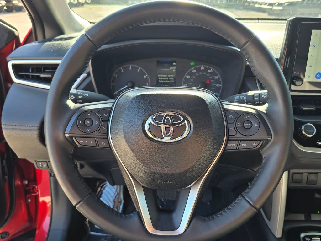 Used 2025 Toyota Corolla Cross AWD Hybrid w/ Moonroof Package image 17