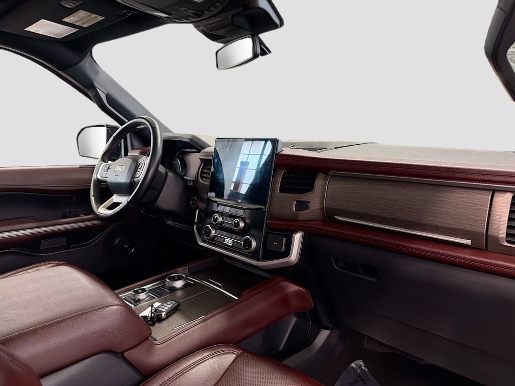 Used 2024 Ford Expedition Limited image 31