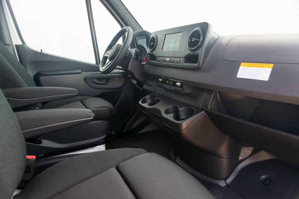 Used 2024 Mercedes-Benz Sprinter 144 Cargo image 29