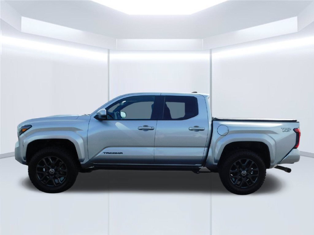 Used 2024 Toyota Tacoma TRD Sport w/ TRD Sport Upgrade Package AWD/4WD image 9