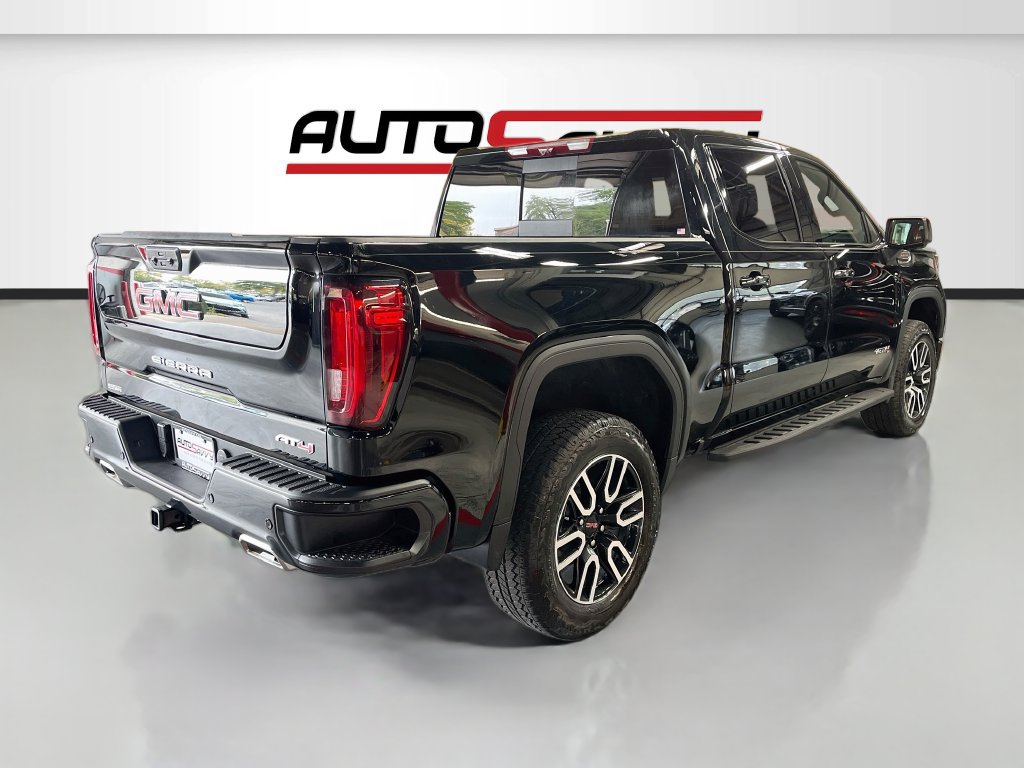Used 2025 GMC Sierra 1500 AT4 w/ AT4 Premium Package AWD/4WD image 7