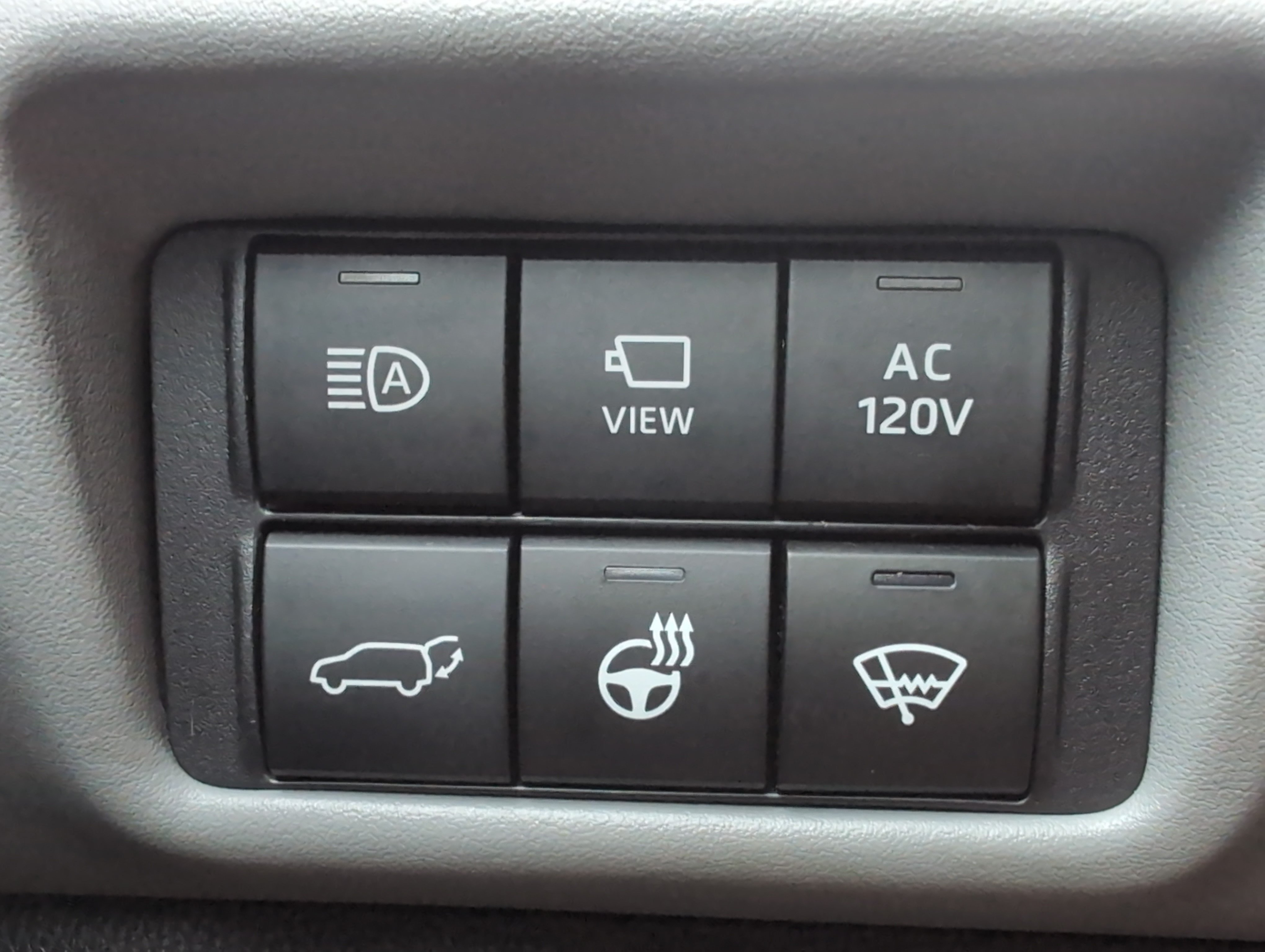Used 2020 Toyota Highlander Limited FWD image 39