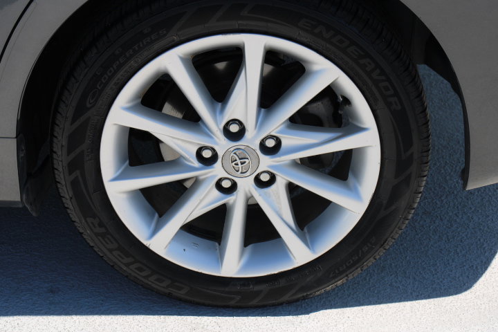 Used 2012 Toyota Prius V Five image 10