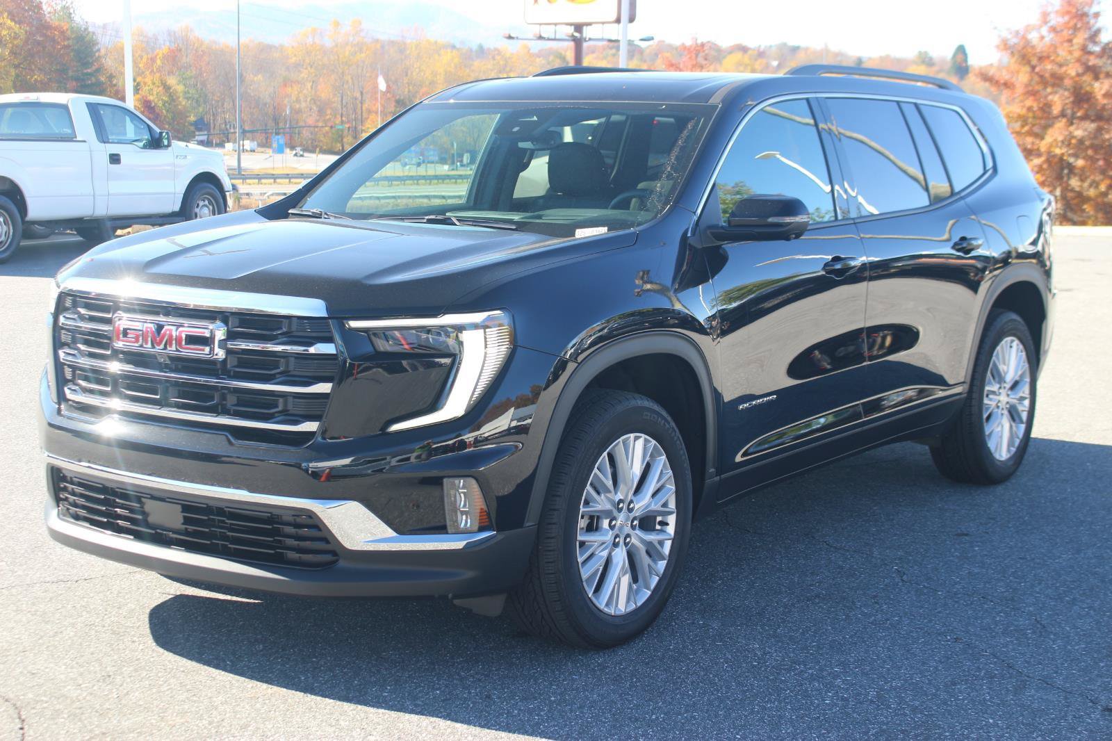 New 2025 GMC Acadia Elevation w/ Elevation Premium Package FWD image 3