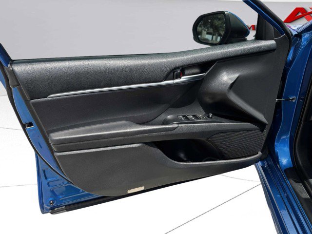Used 2019 Toyota Camry SE image 18