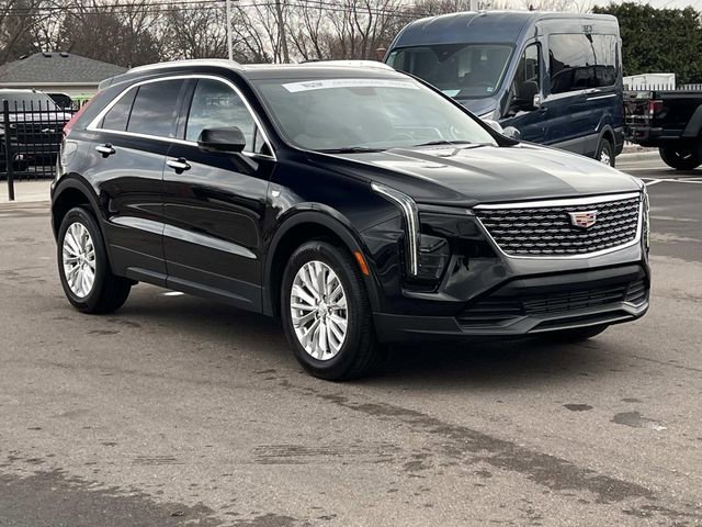 Certified 2024 Cadillac XT4 Luxury w/ Cold Weather Package image 7