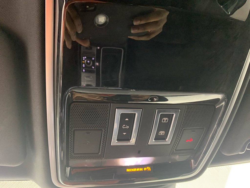 Used 2019 Land Rover Range Rover HSE image 26