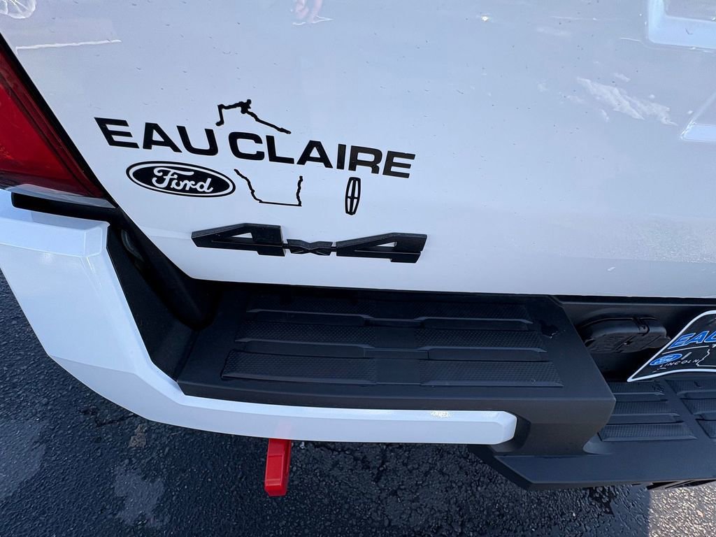 Used 2025 Toyota Tacoma TRD Off-Road image 9