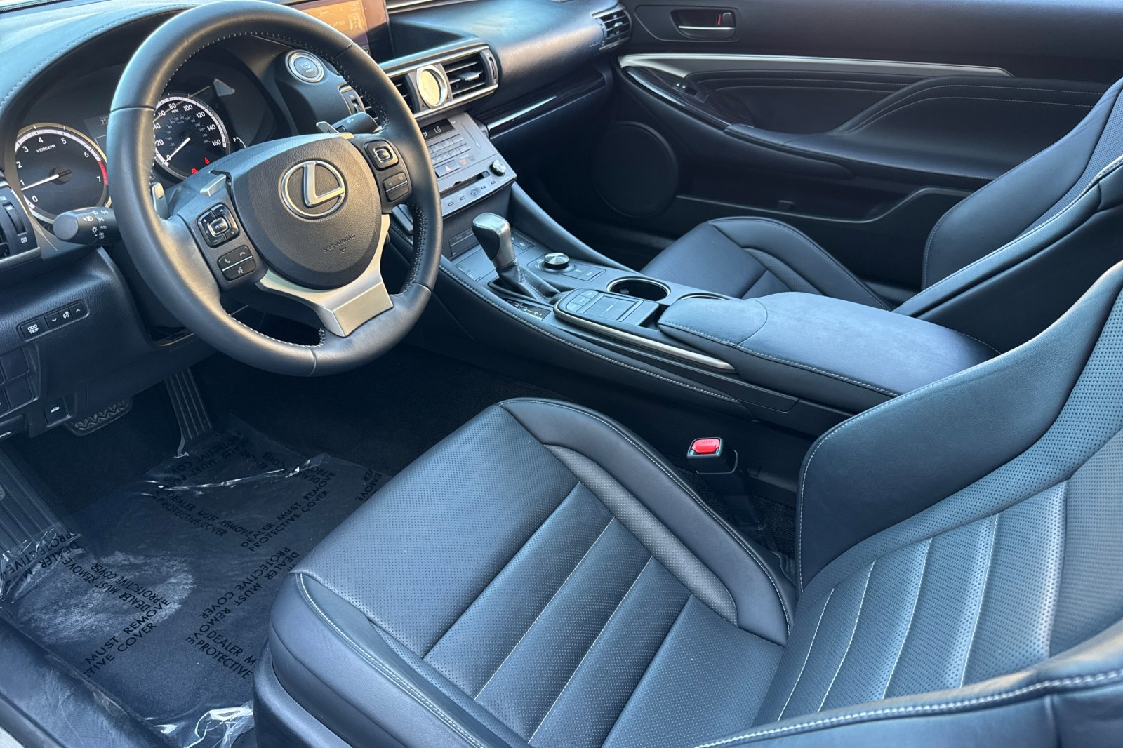 Used 2015 Lexus RC 350 w/ Navigation System Package RWD image 4