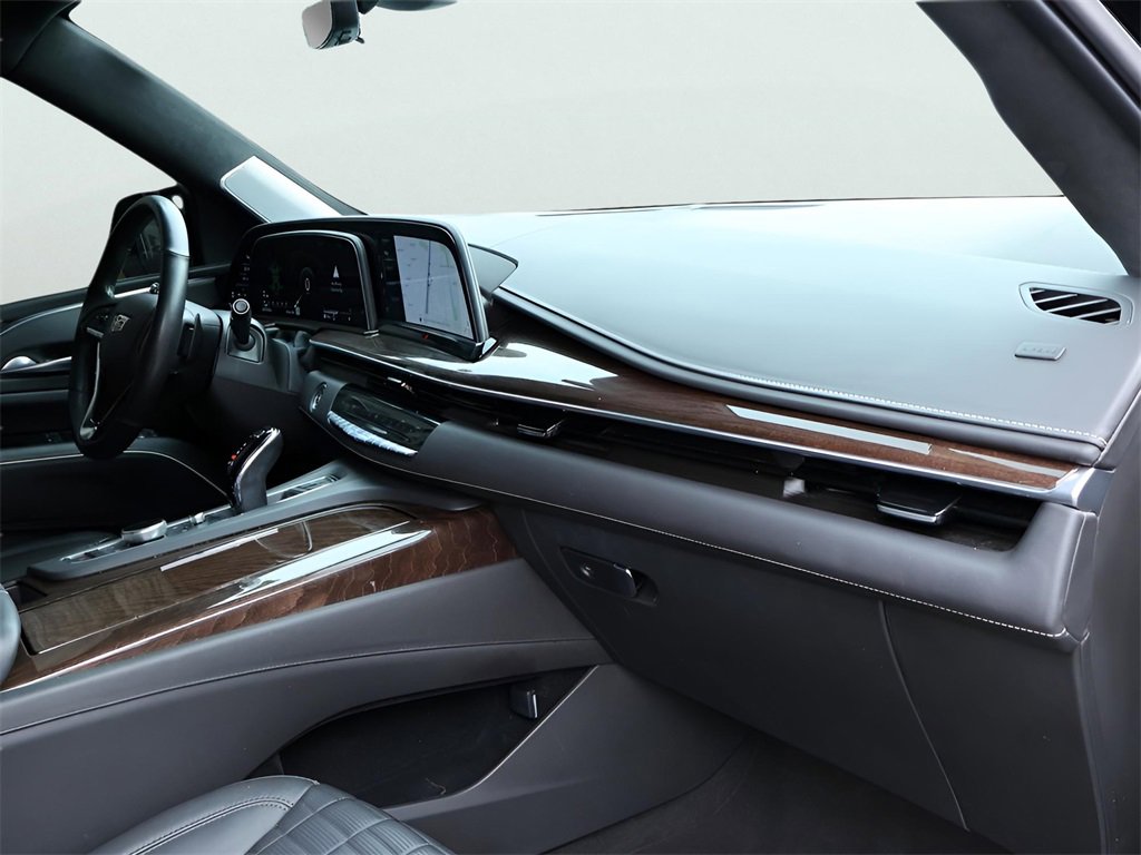 Used 2023 Cadillac Escalade Sport Platinum w/ LPO, ONYX Package image 11