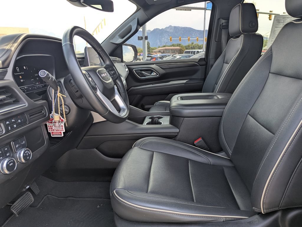 Used 2023 GMC Yukon XL SLT w/ SLT Premium Package AWD/4WD image 24