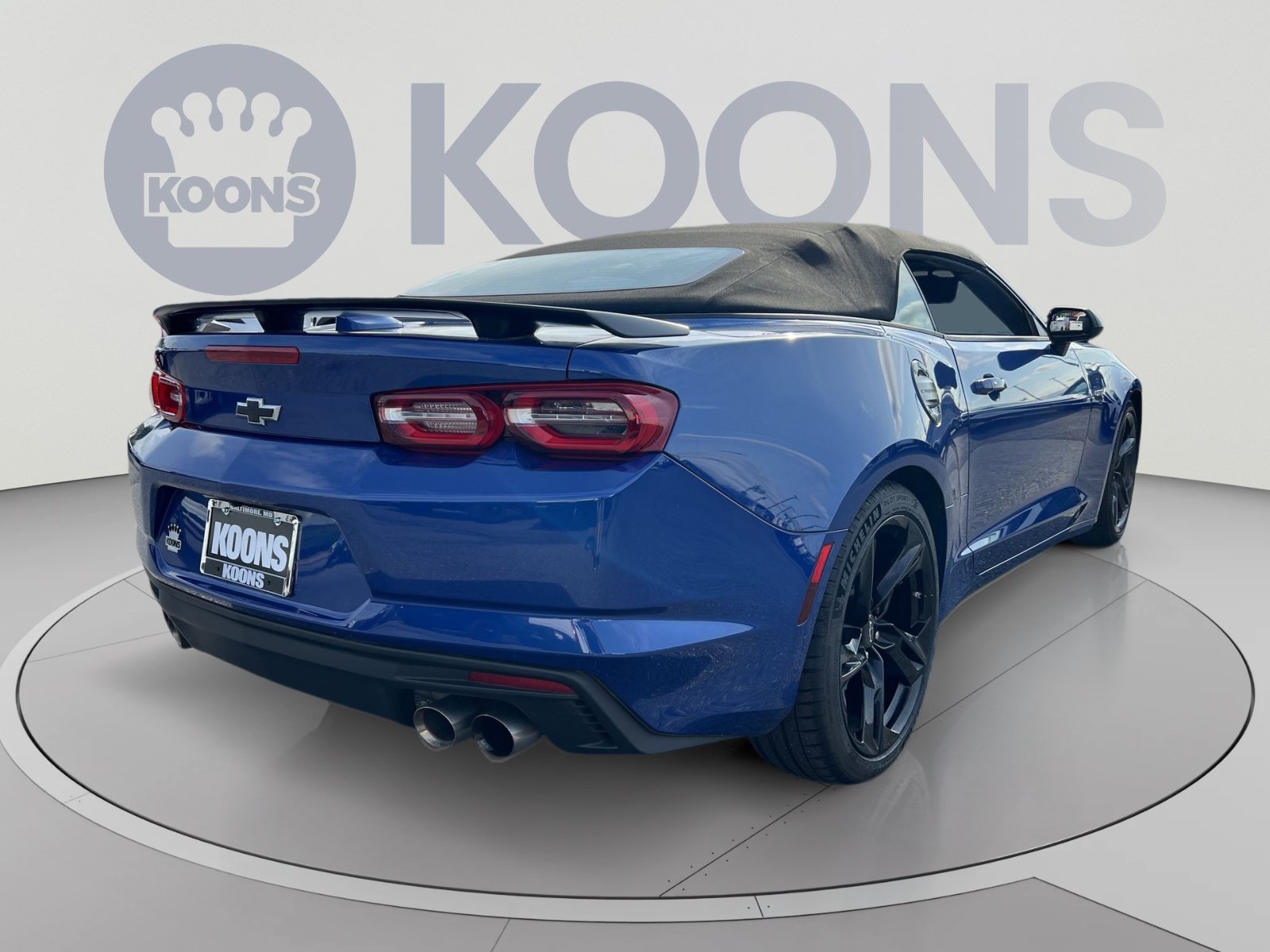 Used 2023 Chevrolet Camaro LT RWD image 7