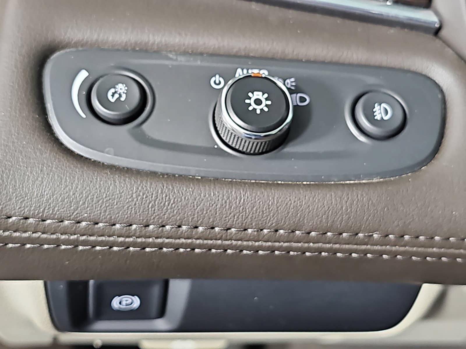 Used 2017 Buick LaCrosse Essence w/ Sun and Shade Package FWD image 22