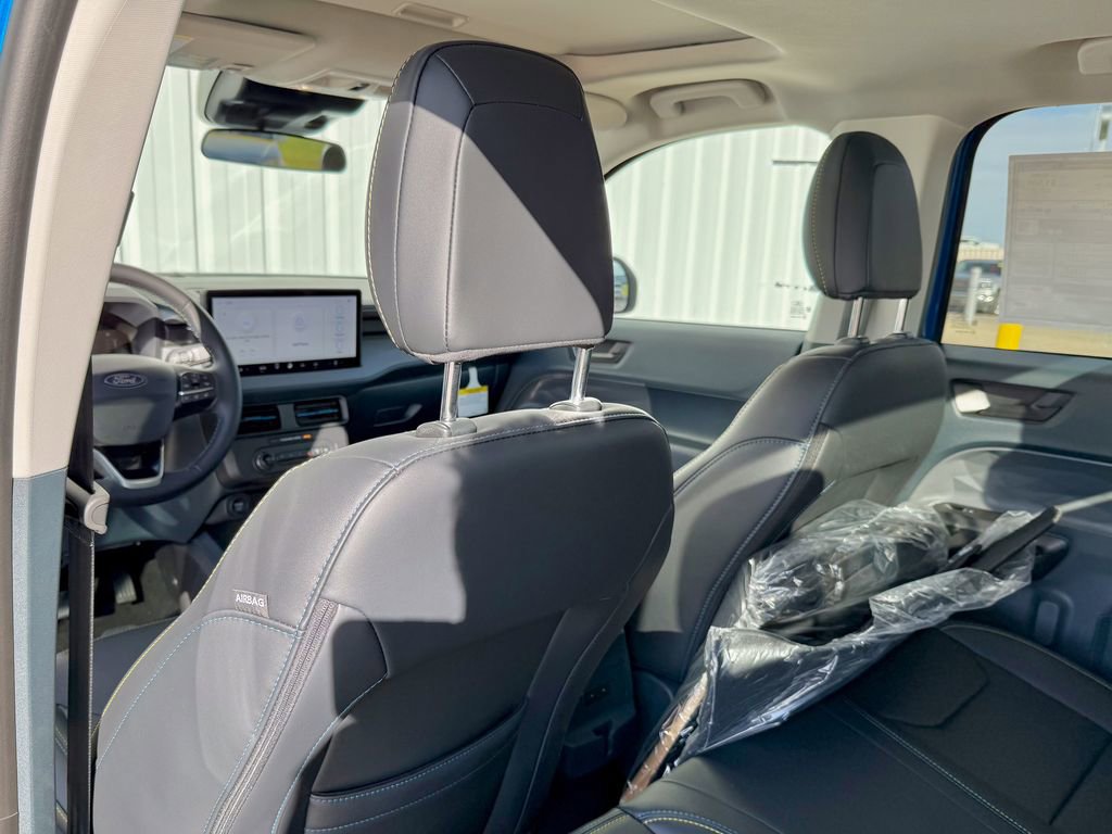New 2025 Ford Maverick Lobo image 12
