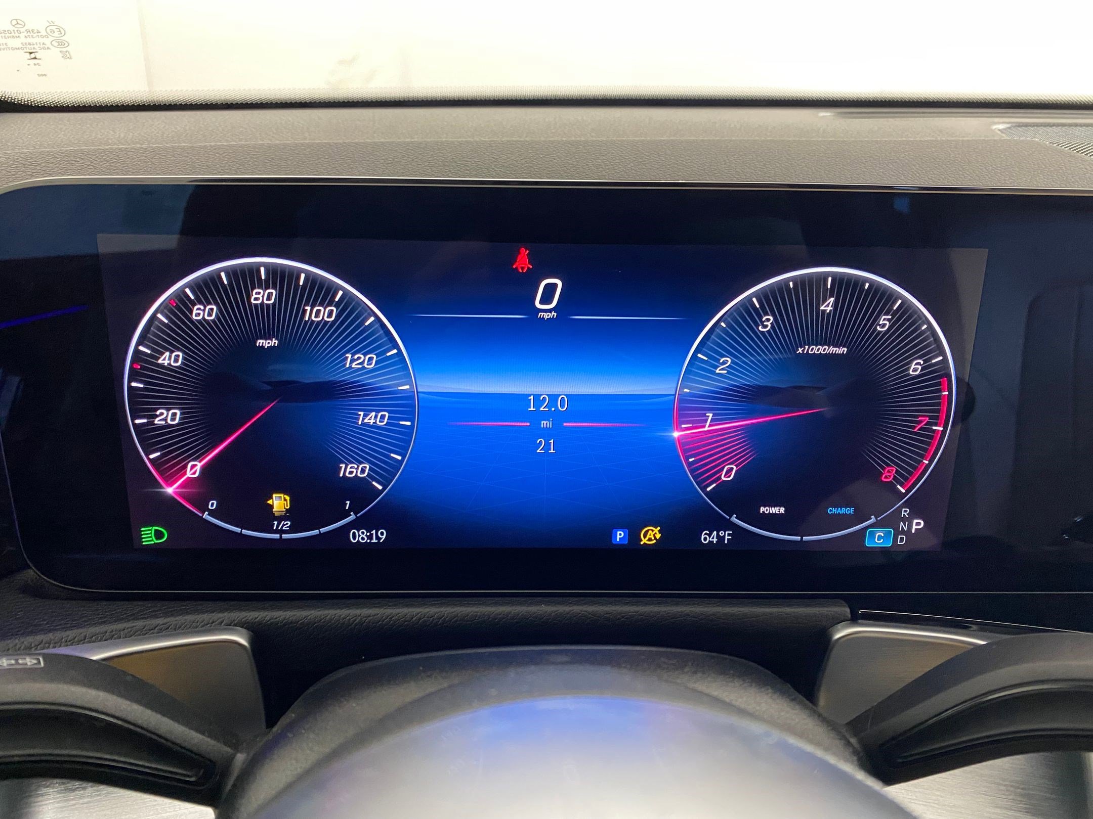 New 2025 Mercedes-Benz GLB 250 4MATIC image 18