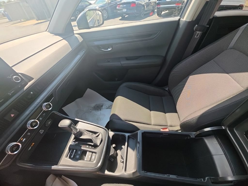 Used 2025 Honda CR-V LX image 23