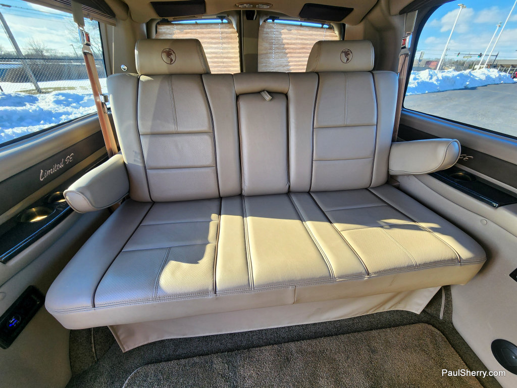 Used 2019 Chevrolet Express 2500 w/ Enhanced Convenience Package RWD image 11