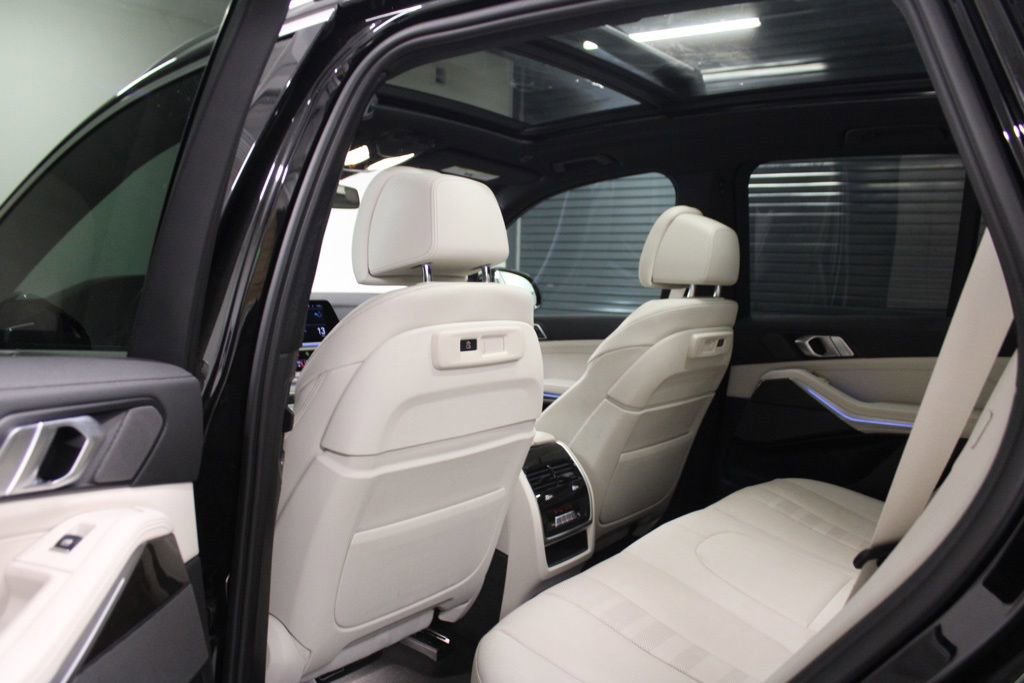 Used 2022 BMW X5 xDrive45e AWD/4WD image 29