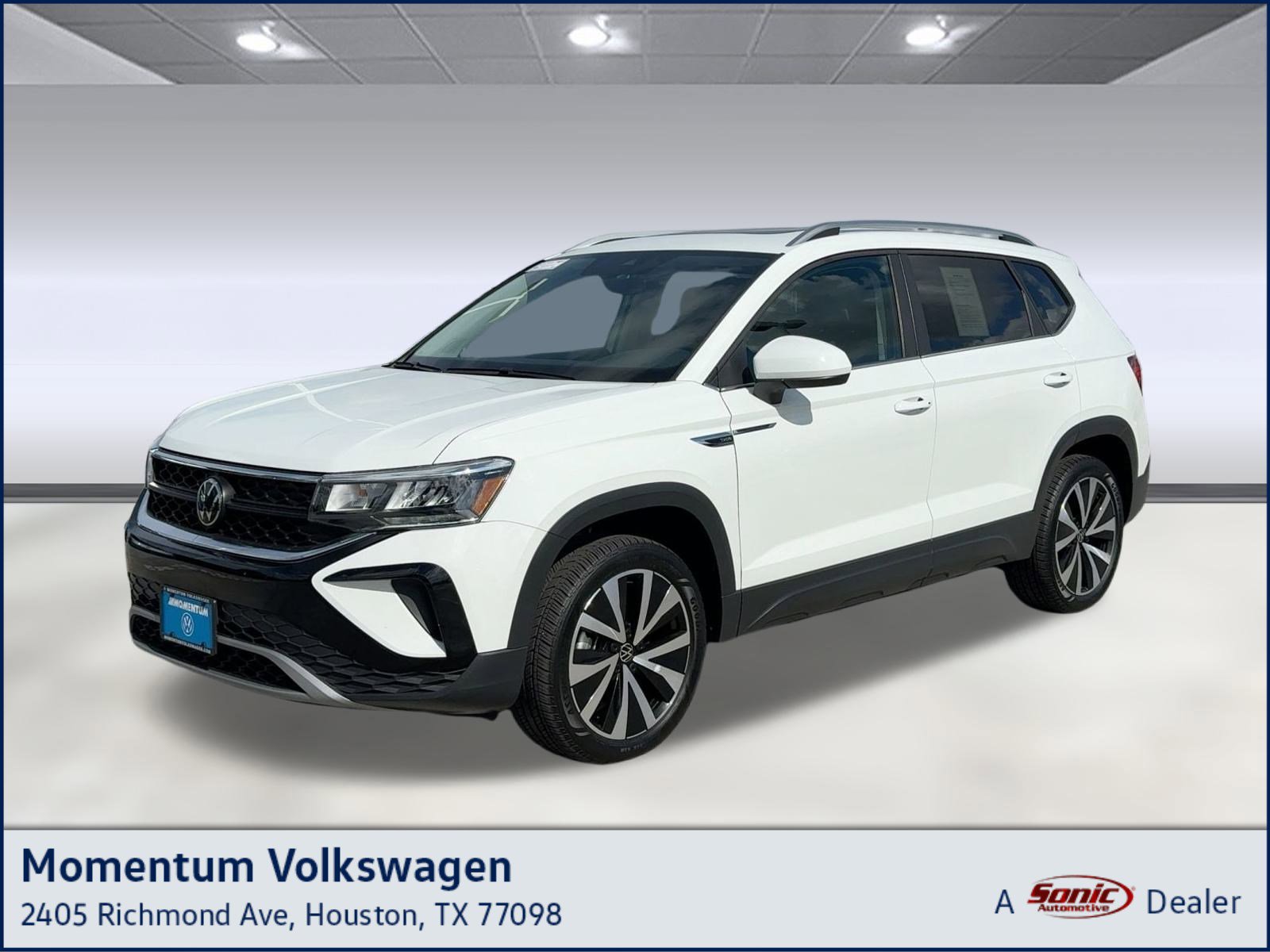 Used 2024 Volkswagen Taos SE w/ Panoramic Sunroof Package