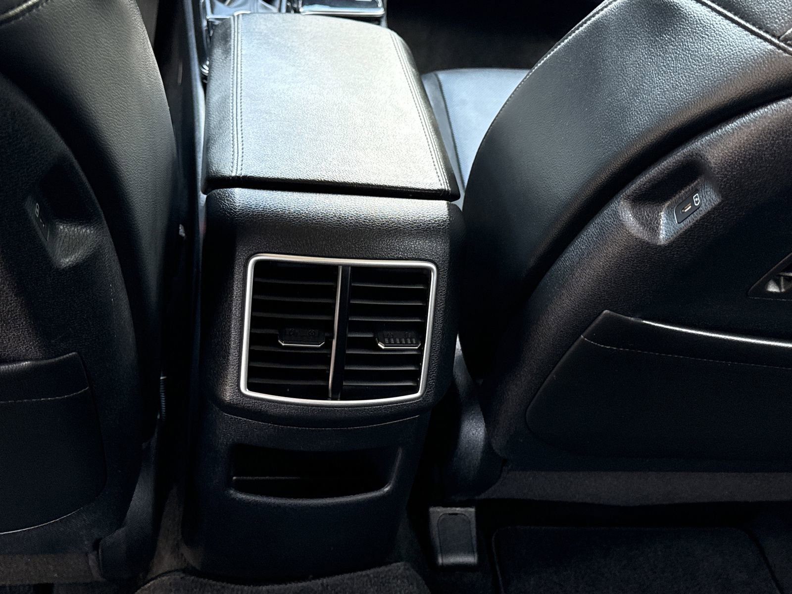 Used 2023 Kia Sportage SX image 12