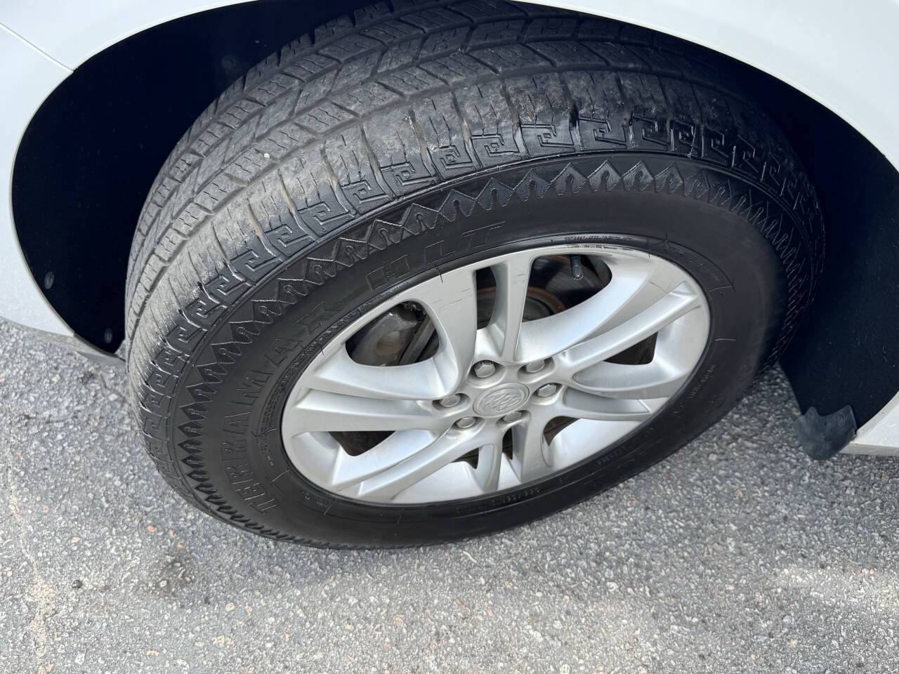 Used 2019 Buick Enclave Essence FWD image 23