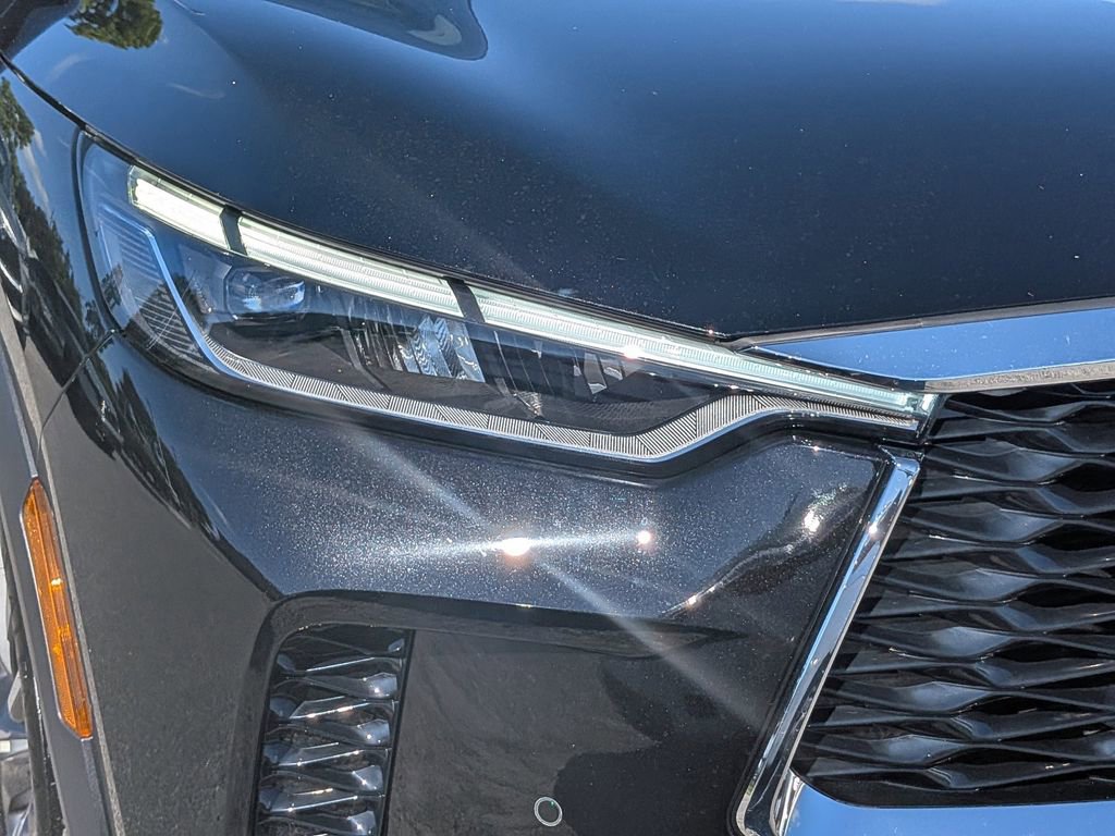 Used 2025 INFINITI QX60 Luxe image 8