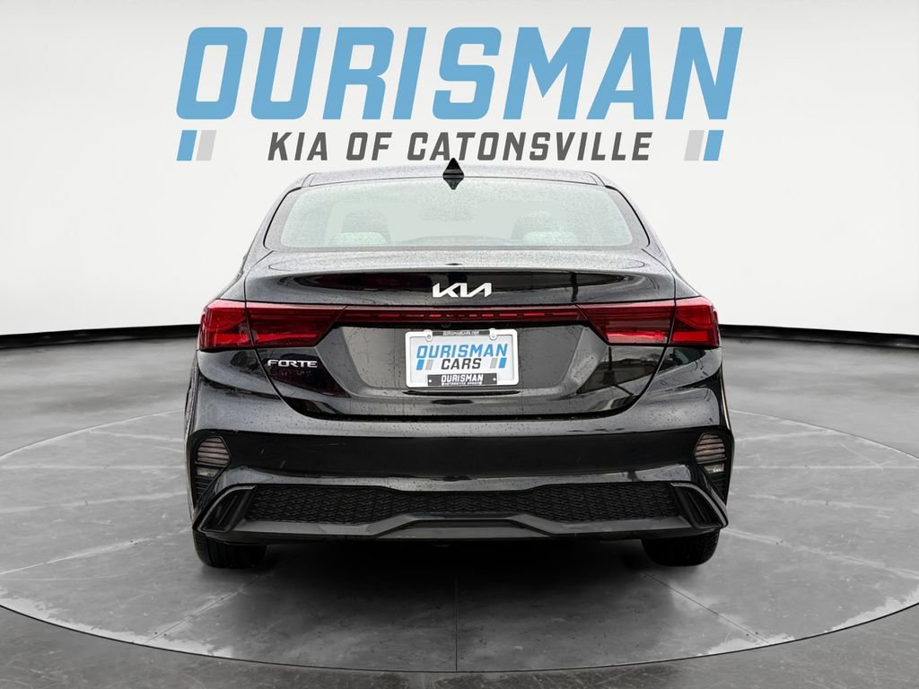 Used 2023 Kia Forte LXS w/ LXS Technology Package image 5