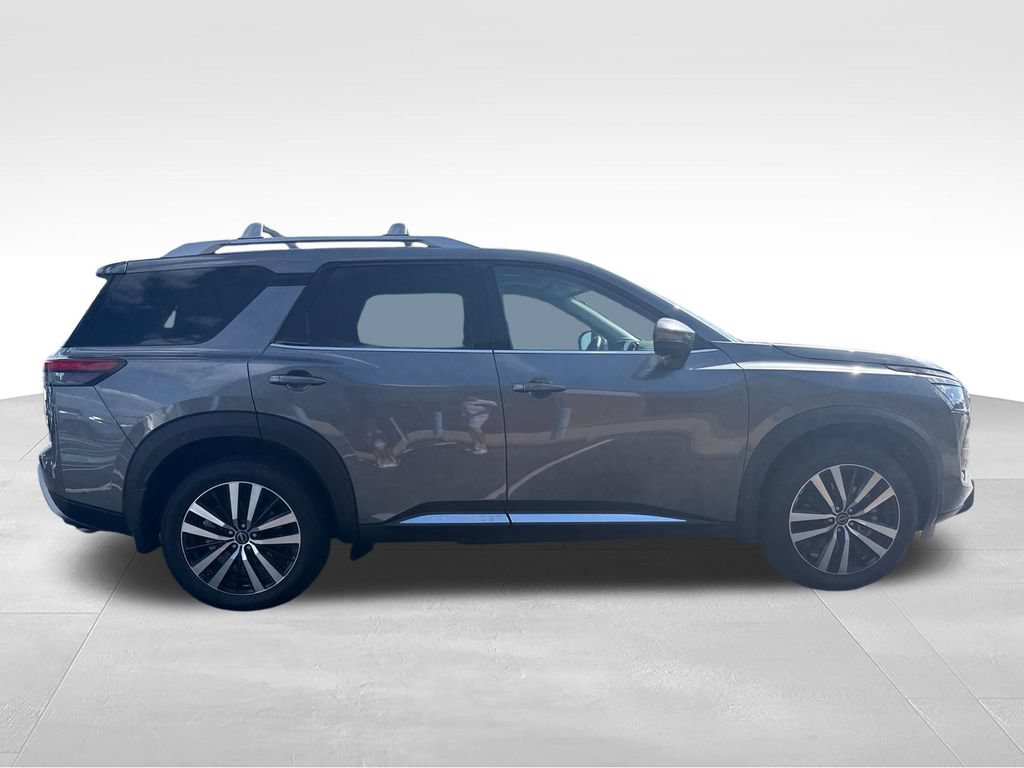 Used 2025 Nissan Pathfinder Platinum AWD/4WD image 7