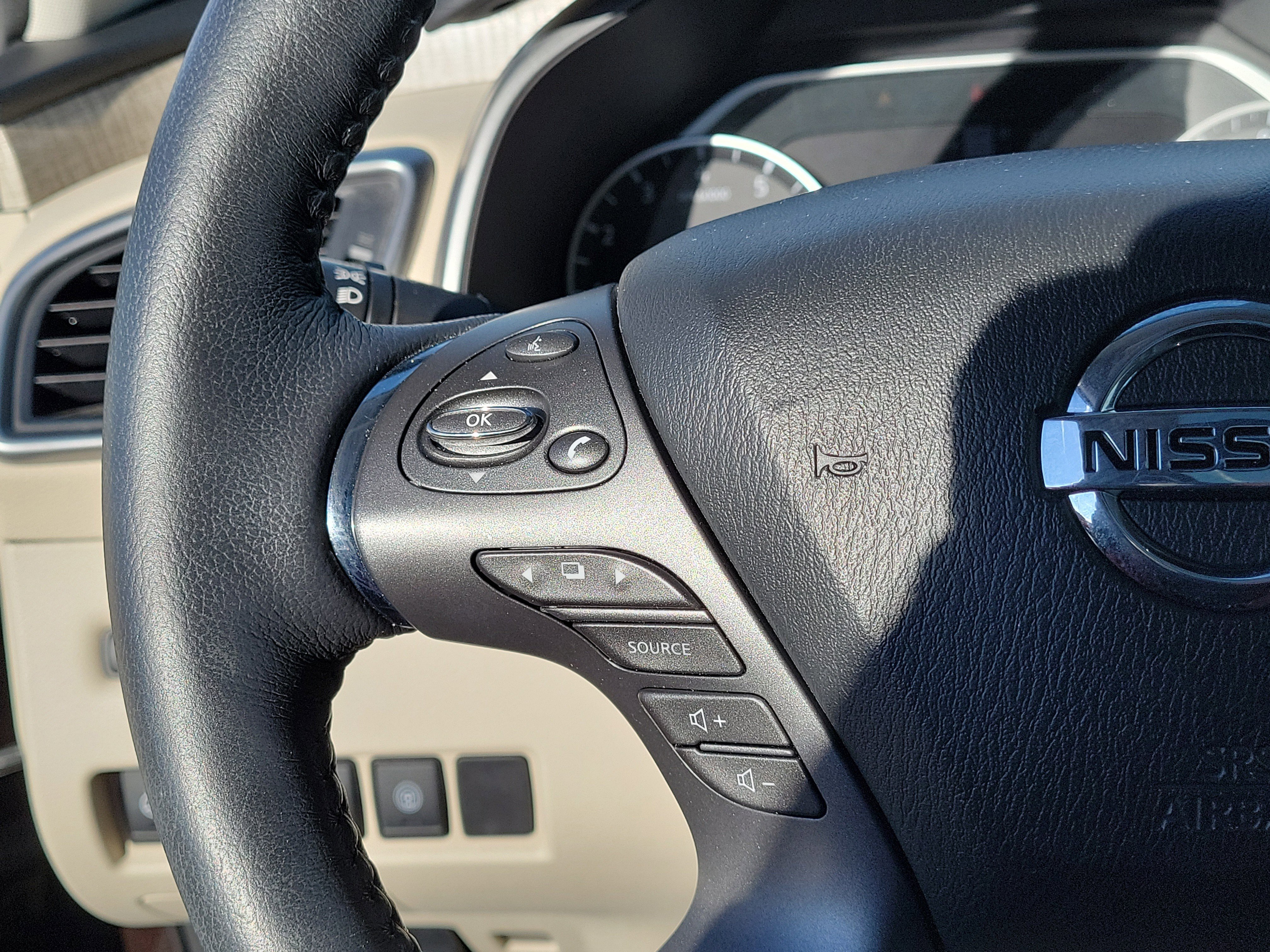 Used 2020 Nissan Murano SL w/ Moonroof Package image 25