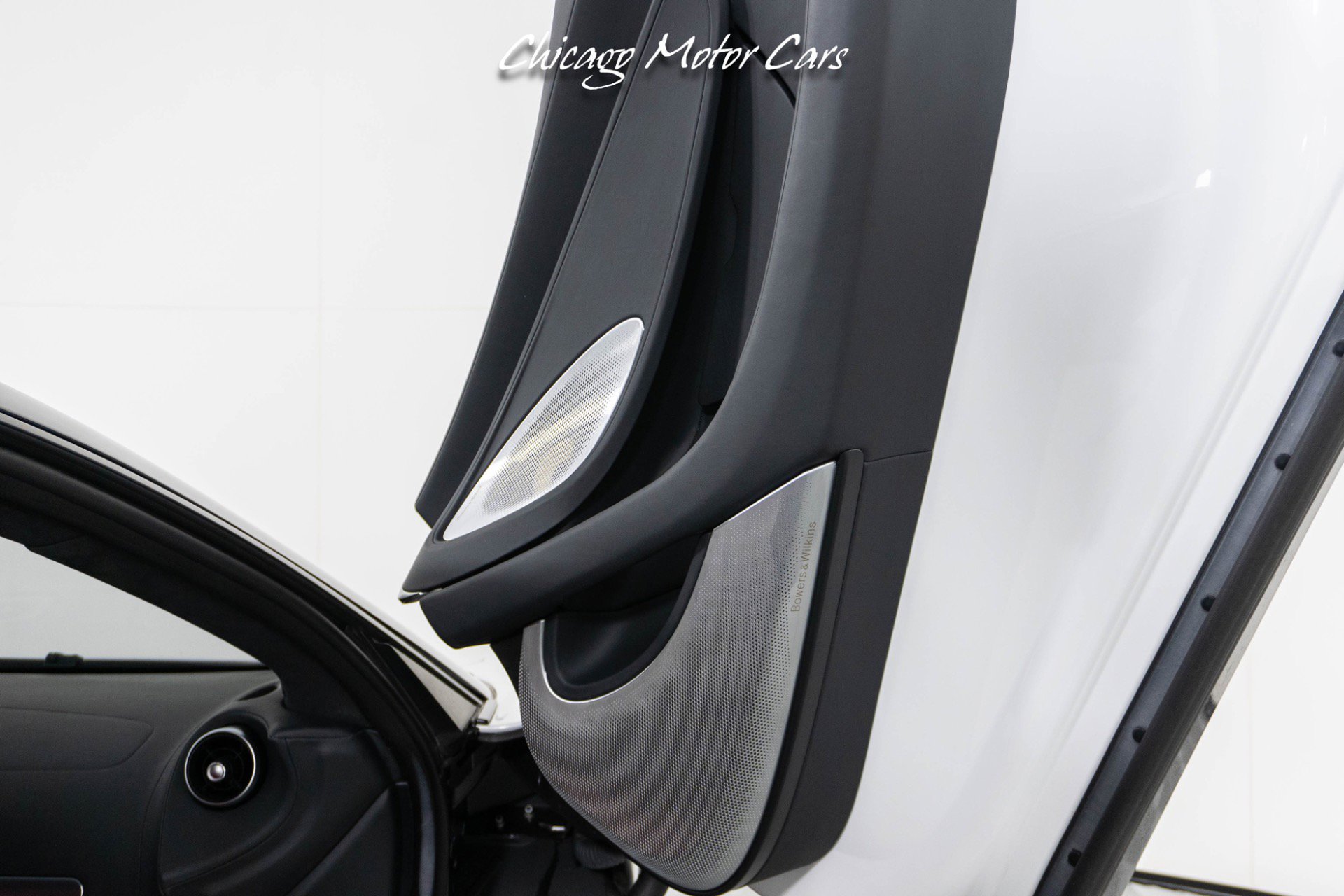 Used 2023 McLaren GT RWD image 43
