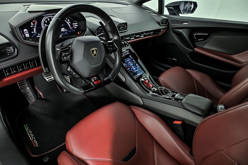 Used 2020 Lamborghini Huracan EVO AWD/4WD image 18