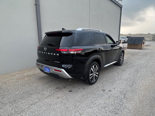 Used 2024 Nissan Pathfinder Platinum w/ Cargo Package FWD image 5
