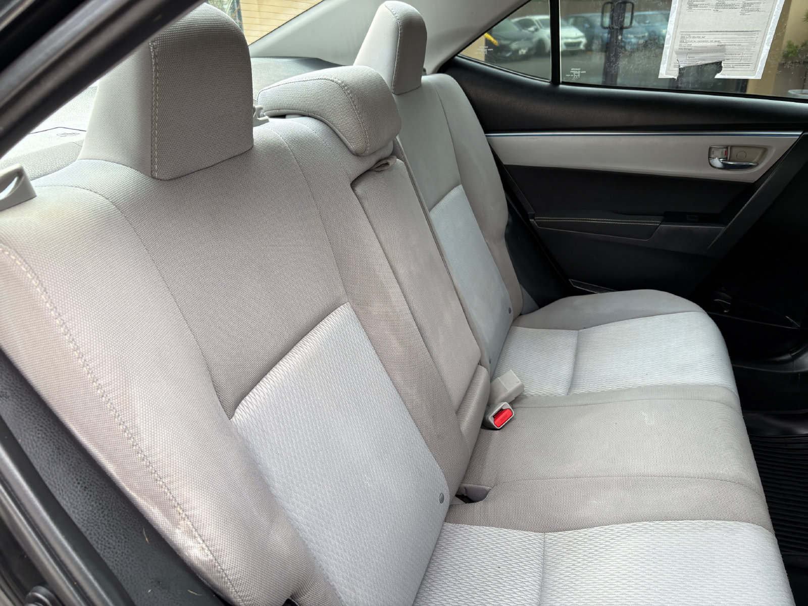 Used 2016 Toyota Corolla LE FWD image 19