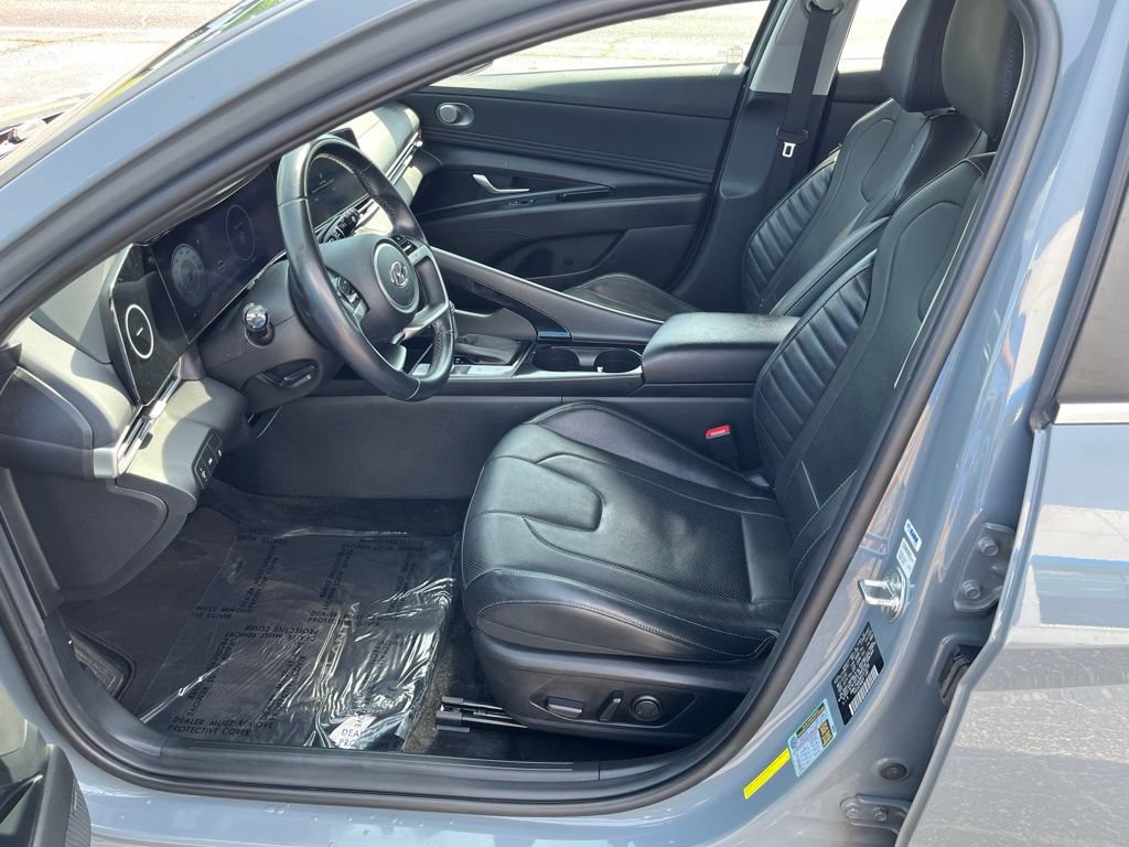 Used 2023 Hyundai Elantra Limited w/ Cargo Package FWD image 50