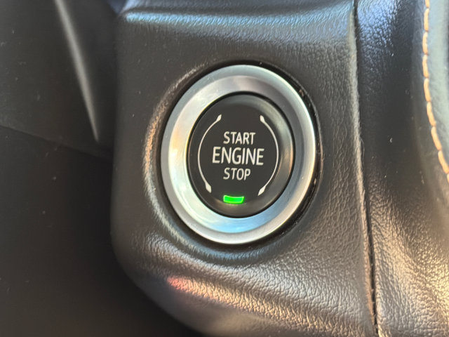 Used 2024 GMC Yukon AT4 w/ Technology Package AWD/4WD image 35