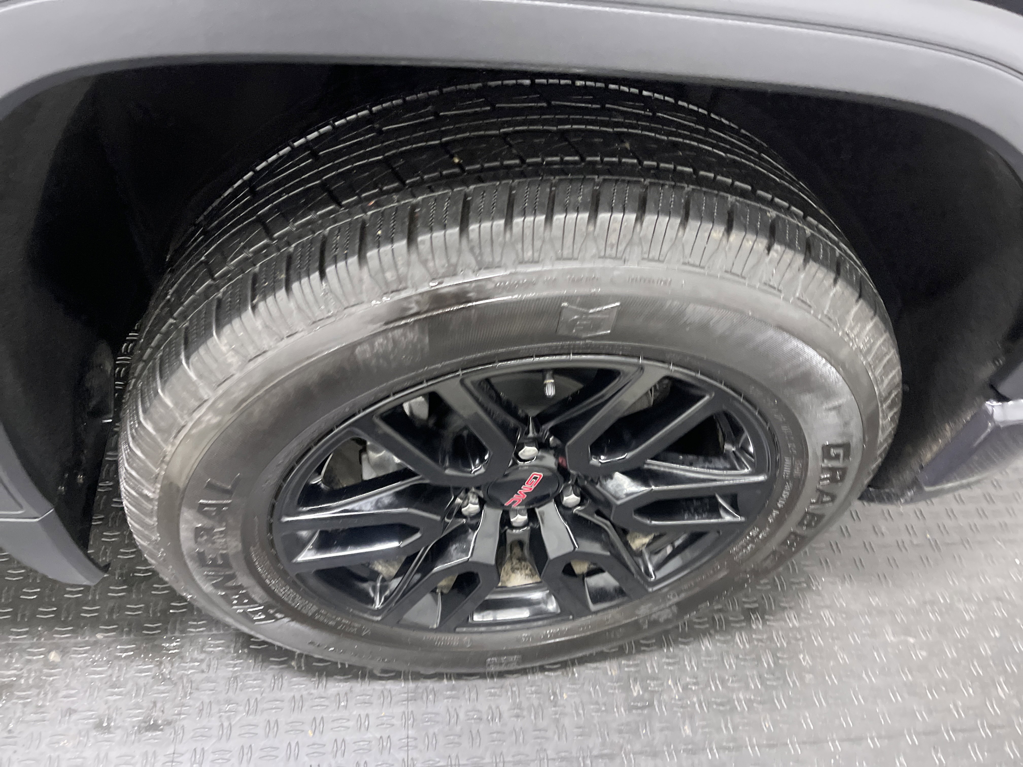 Used 2025 GMC Sierra 1500 Elevation image 27