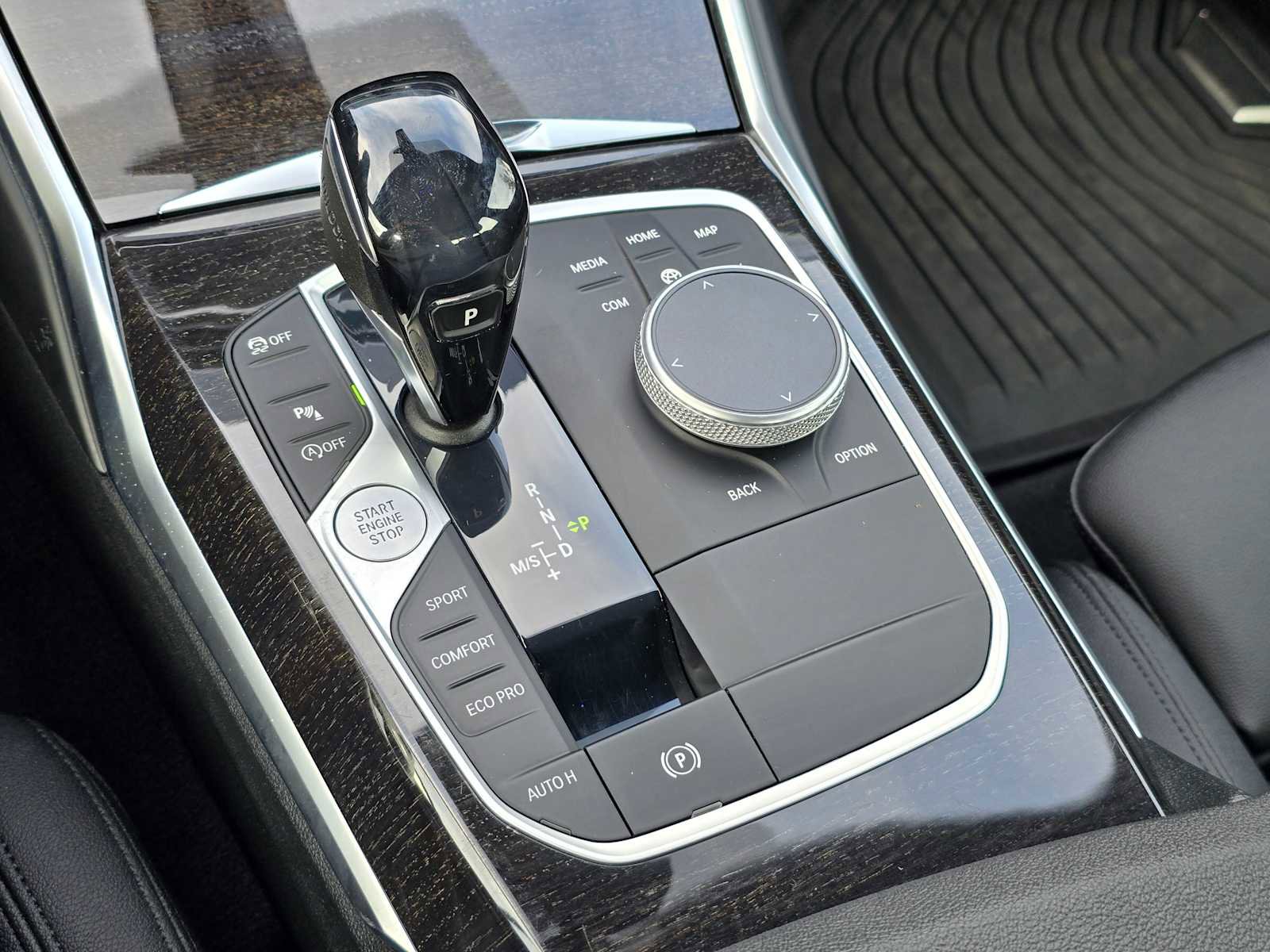 Used 2021 BMW 330i Sedan w/ Premium Package image 26