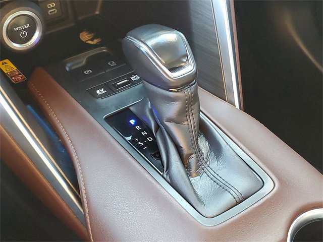 Used 2024 Toyota Venza Limited image 24